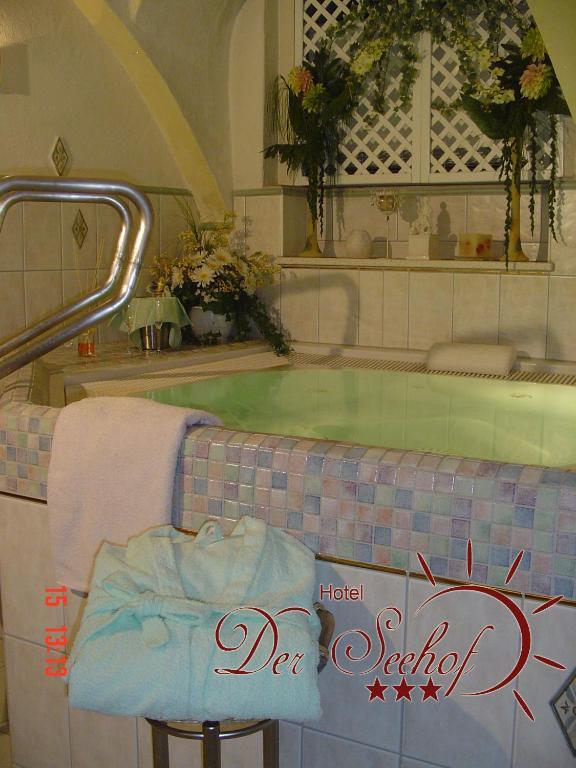 Hotel Der Seehof Хауценберг Екстериор снимка